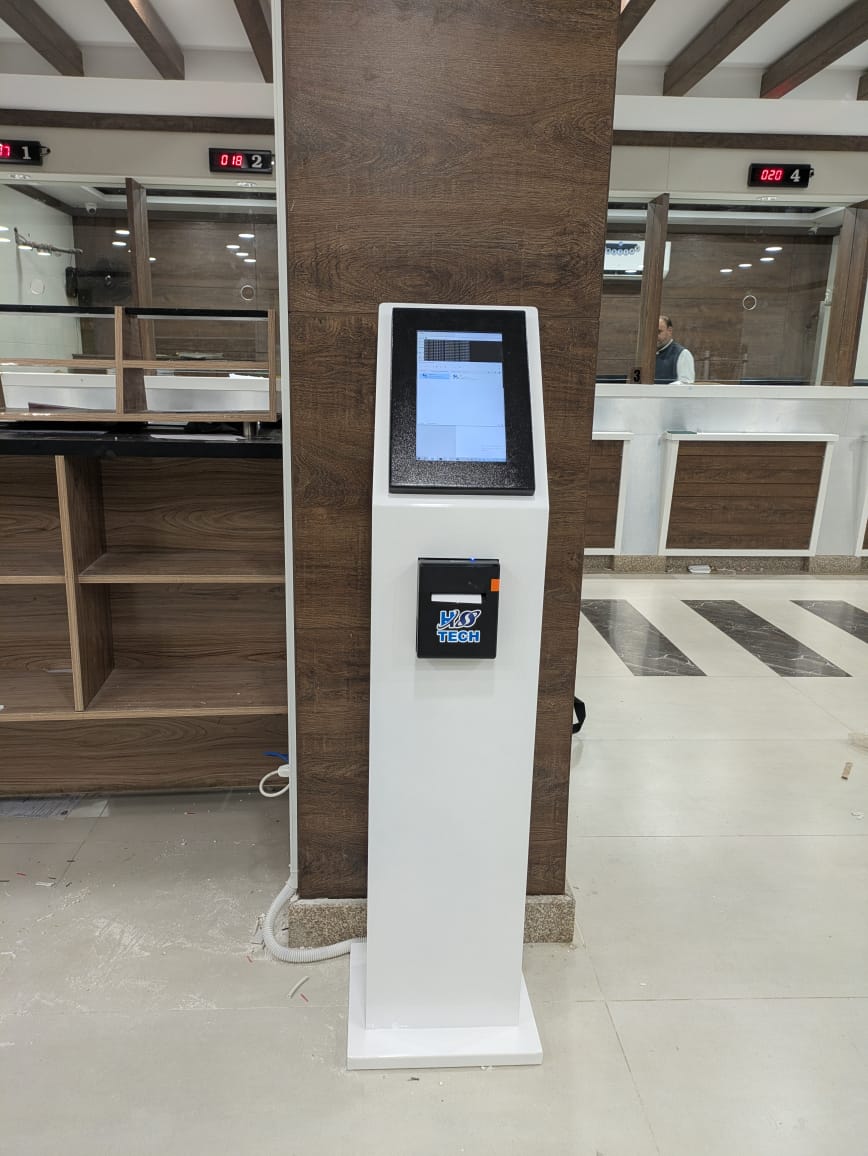 Service hall — kiosk with counter displays